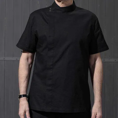 Gabacha Negra con Broches, Manga Corta Talla 3XL CHECKEDOUT CU119D0100Y-3XL