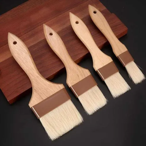Brocha con Cerda Natural con Puno de Madera de 4 Pulgadas MASTER CHEF 0761045