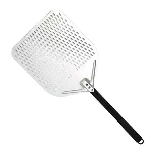 Pala Perforada para Pizza Rectangular de Aluminio de 37-4/5 Pulgadas MASTER CHEF APPP-141838T