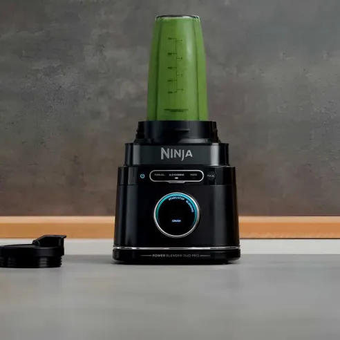 Licuadora Pro Duo Plus AUTO-IQ Programable de 1800 W Negra 64 Onzas NINJA TB301