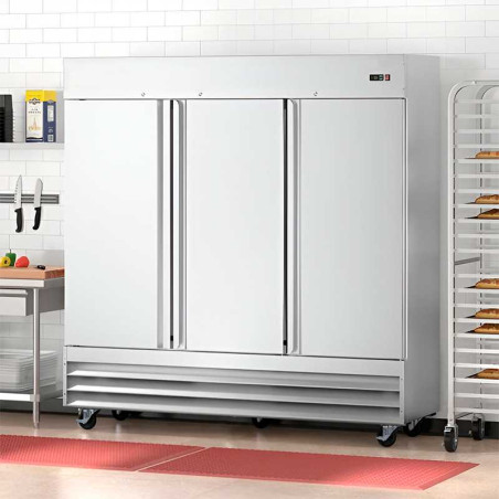 Congelador de 3 Puertas Solidas de Acero Inoxidable 110V / 60Hz U-STAR ND-CFD-3FF-E-HC