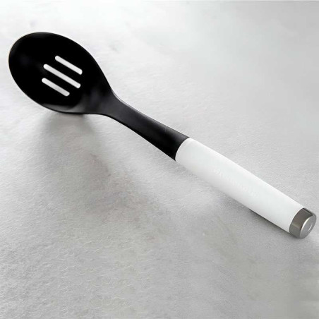 Cuchara Clasica Ranurda de Nylon con Puno Blanco KITCHEN AID KCG004OHWHE