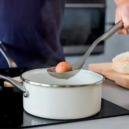 Cuchara para Adobo Premium de Acero Inoxidable 33.5 Centimetros KITCHEN AID KMG003OHSS